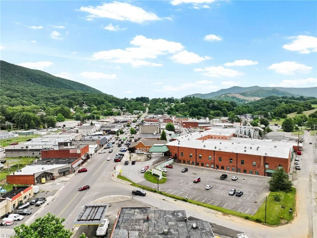 215 SE Jefferson Station Place Unit 210, West Jefferson, NC, 28694