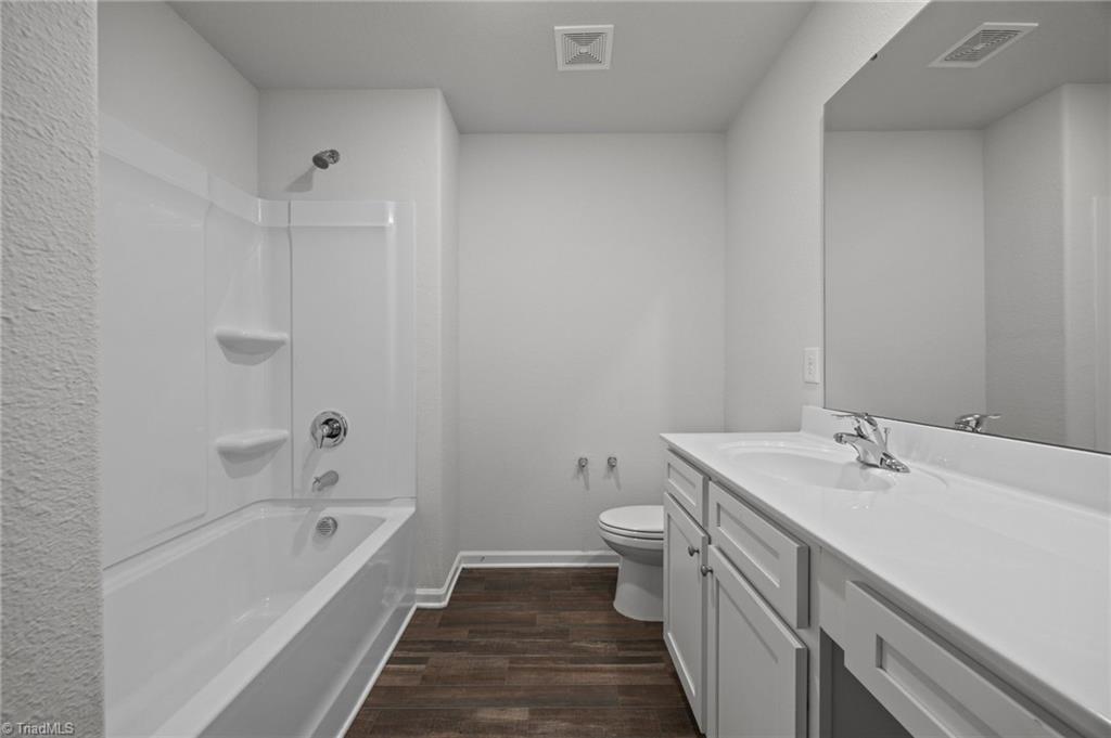 4613 Hazelburn Drive, Greensboro, North Carolina image 24
