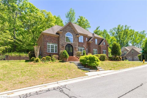 Homes For Sale - 1391 Somerset Cove Drive<br/> Winston-Salem, NC 27103