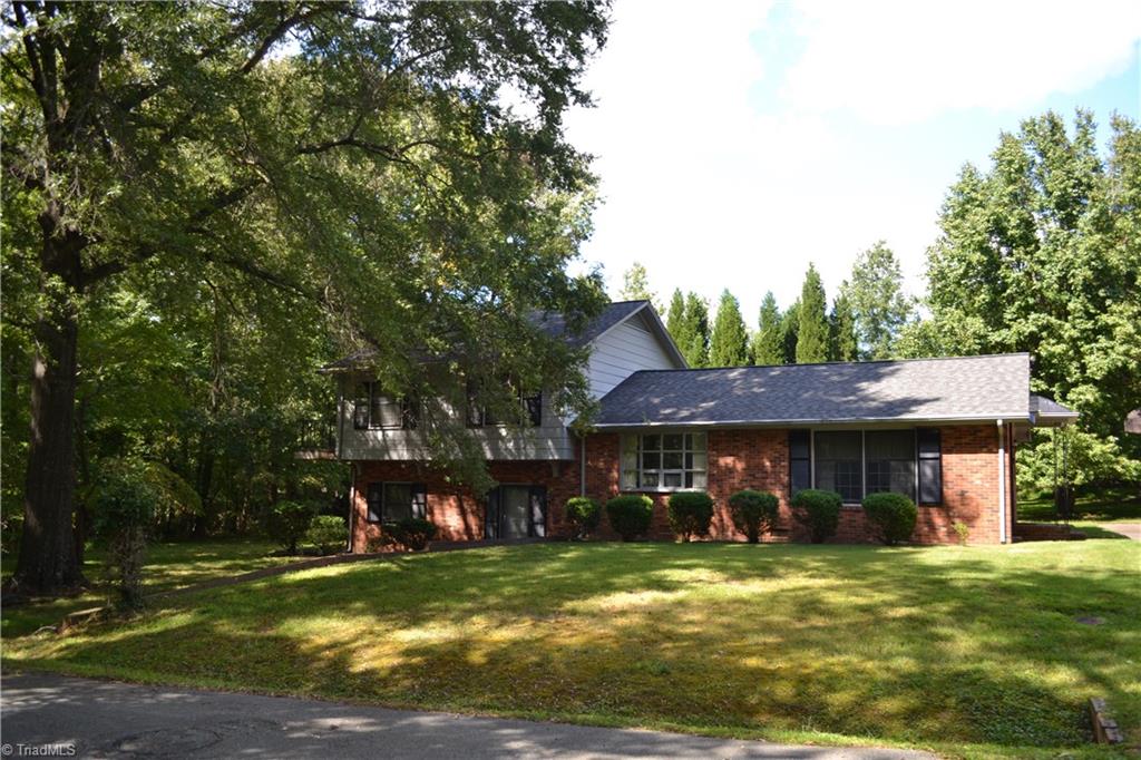 202 W Tidball Avenue