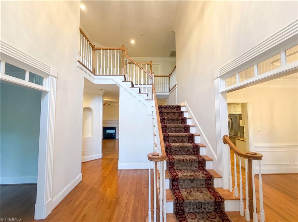 3800 Crosstimbers Drive