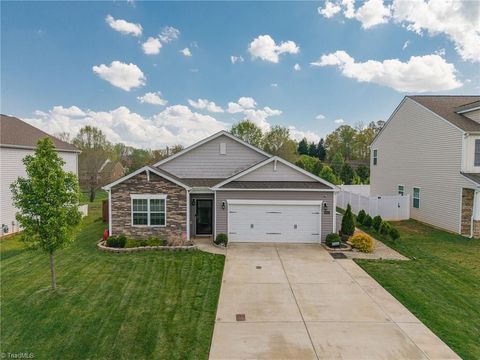 Homes For Sale - 6919 Quarter Horse Drive<br/> Trinity, NC 27370