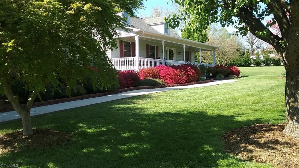 418 Glass Road, Mount Airy, North Carolina image 3