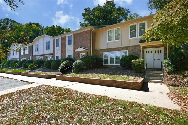 1 Fountain Manor Drive Unit F, photo 2 of 48