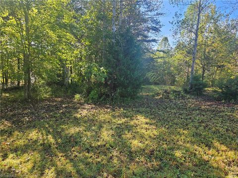 Vacant Land For Sale - Dodgetown Road<br/> Walnut Cove, NC 27052