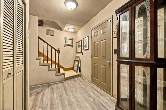 2321 Race Track Road, photo 4 of 36