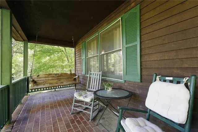 2321 Race Track Road, photo 2 of 36