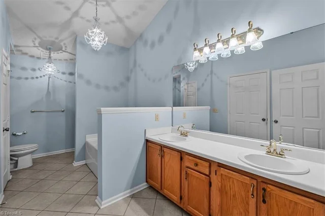 2956 Eagle Pointe Drive, photo 5 of 19