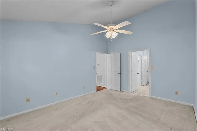 2956 Eagle Pointe Drive, photo 4 of 19