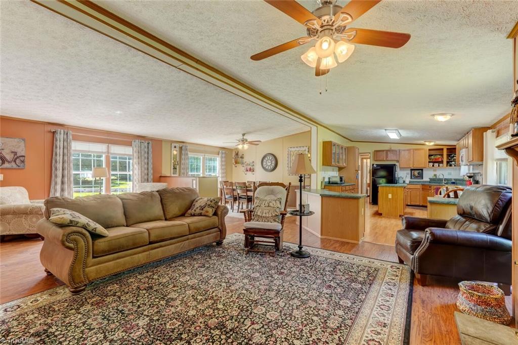 1112 Wagonwheel Road, Reidsville, North Carolina image 14