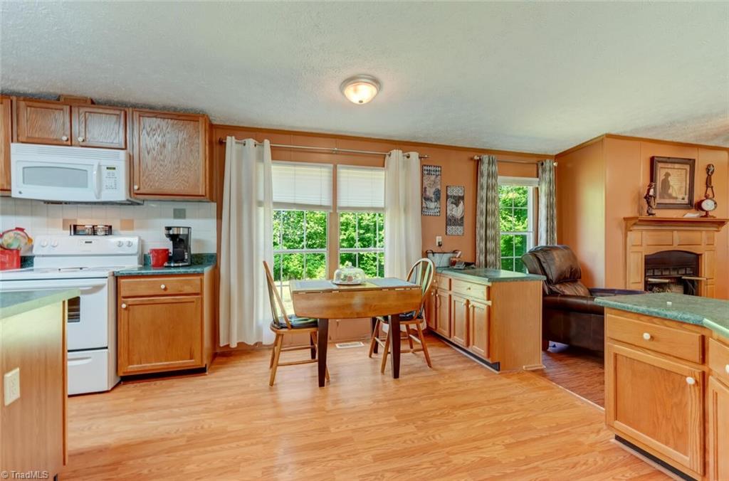 1112 Wagonwheel Road, Reidsville, North Carolina image 17
