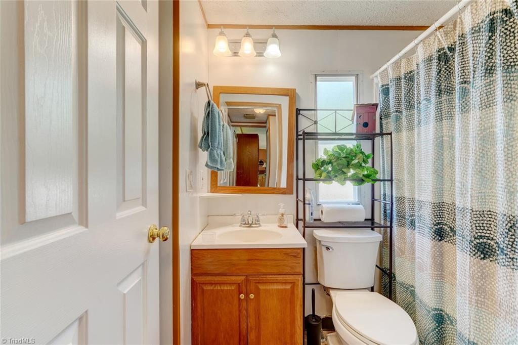 1112 Wagonwheel Road, Reidsville, North Carolina image 30