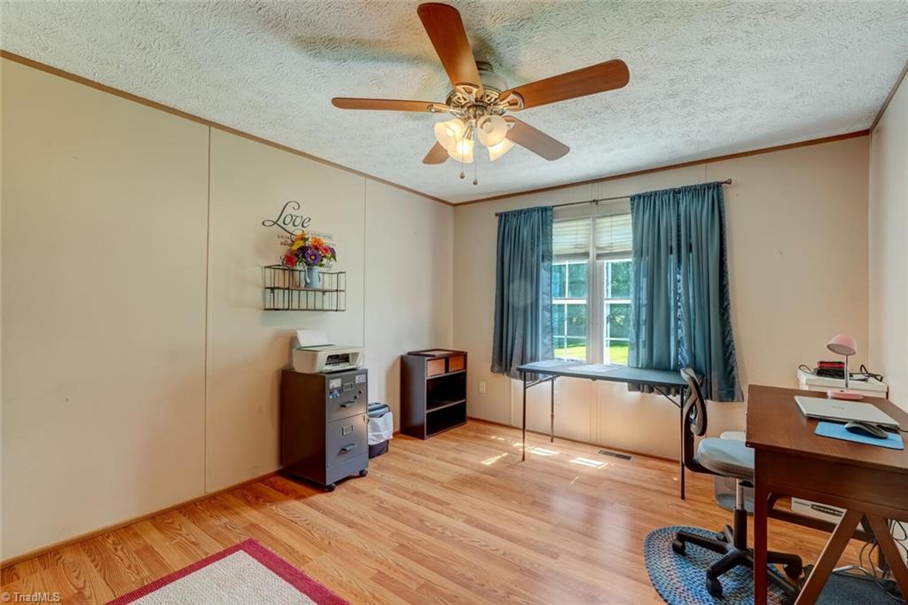 1112 Wagonwheel Road, Reidsville, North Carolina image 28