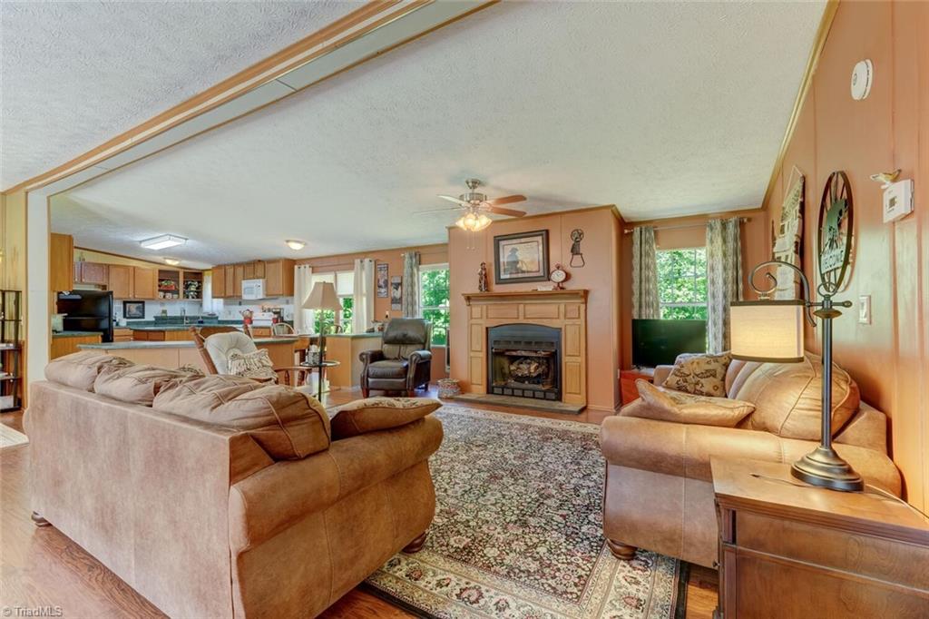 1112 Wagonwheel Road, Reidsville, North Carolina image 12