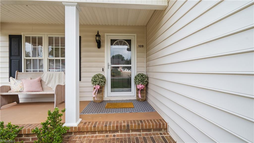 109 Cale Drive