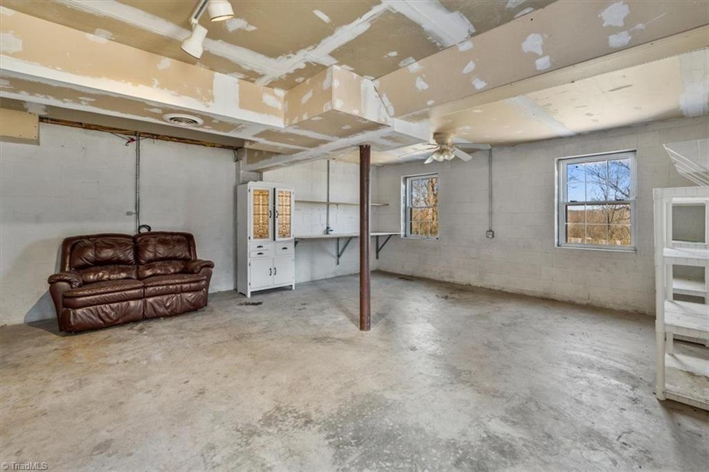 308 Highland Drive, Eden, North Carolina image 33