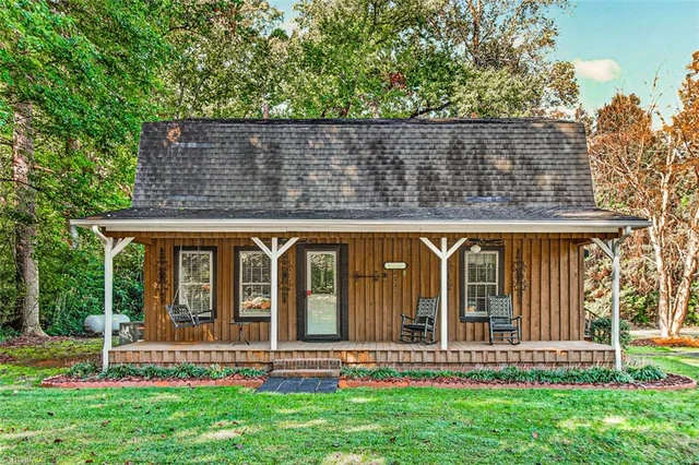 4771 Silverwood Lane, photo 2 of 29