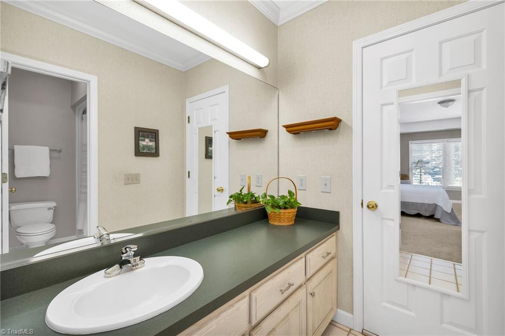 Lewisville, North Carolina 27023, United States, 4 Bedrooms Bedrooms, ,5 BathroomsBathrooms,Residential,Pending,155160