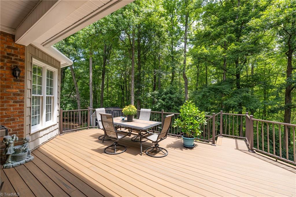 Lewisville, North Carolina 27023, United States, 4 Bedrooms Bedrooms, ,5 BathroomsBathrooms,Residential,Pending,155160