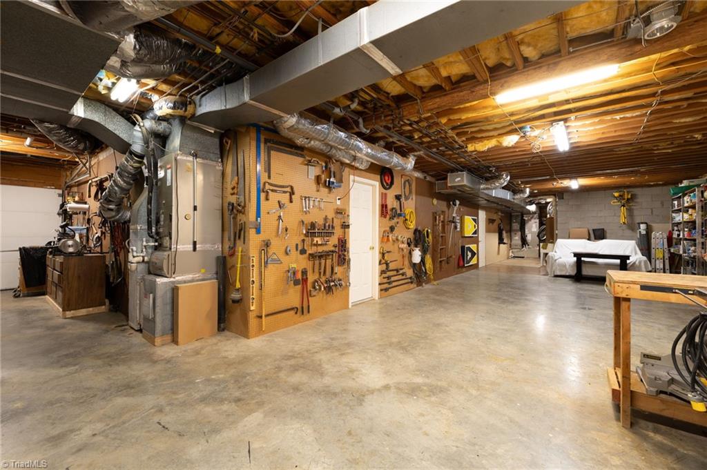 Lewisville, North Carolina 27023, United States, 4 Bedrooms Bedrooms, ,5 BathroomsBathrooms,Residential,Pending,155160