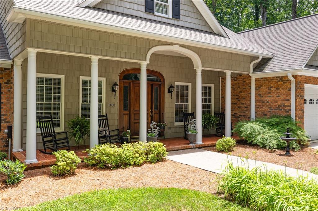 Lewisville, North Carolina 27023, United States, 4 Bedrooms Bedrooms, ,5 BathroomsBathrooms,Residential,Pending,155160