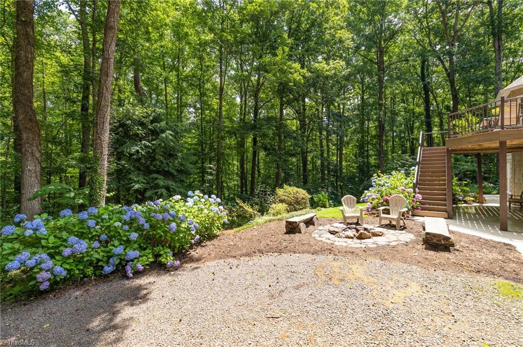 Lewisville, North Carolina 27023, United States, 4 Bedrooms Bedrooms, ,5 BathroomsBathrooms,Residential,Pending,155160