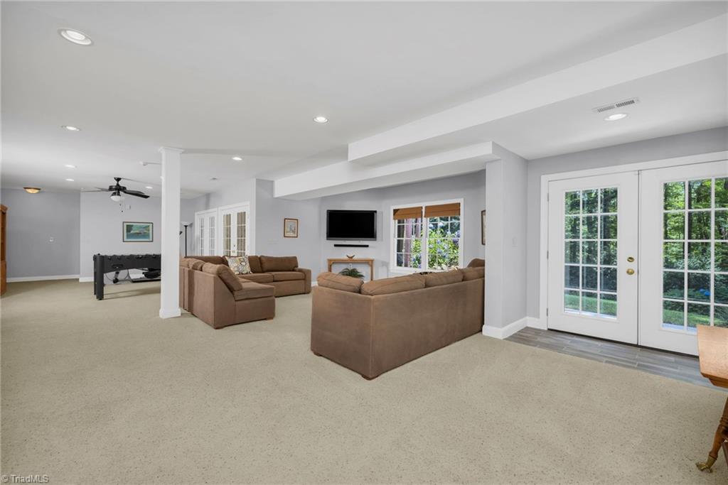 Lewisville, North Carolina 27023, United States, 4 Bedrooms Bedrooms, ,5 BathroomsBathrooms,Residential,Pending,155160