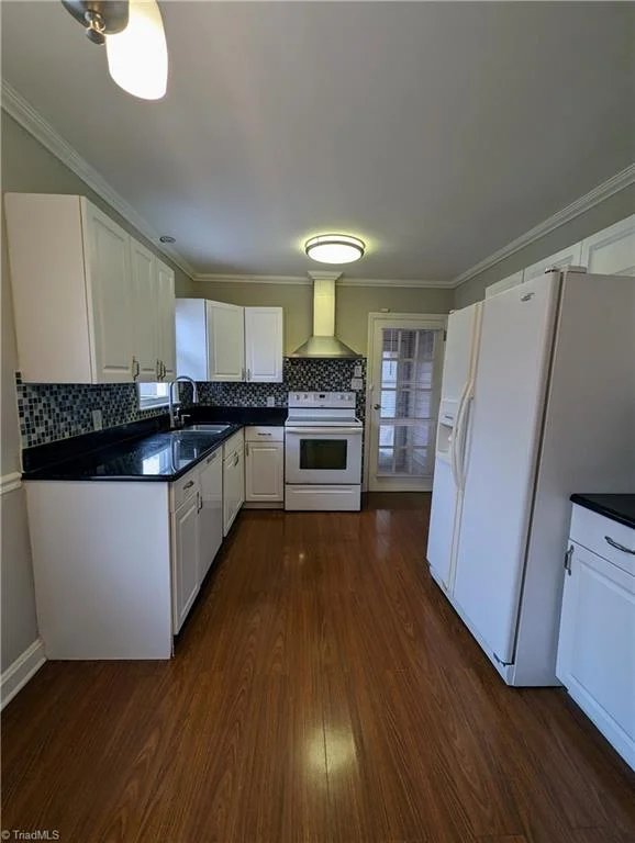 420 N Rotary Drive, photo 3 of 5