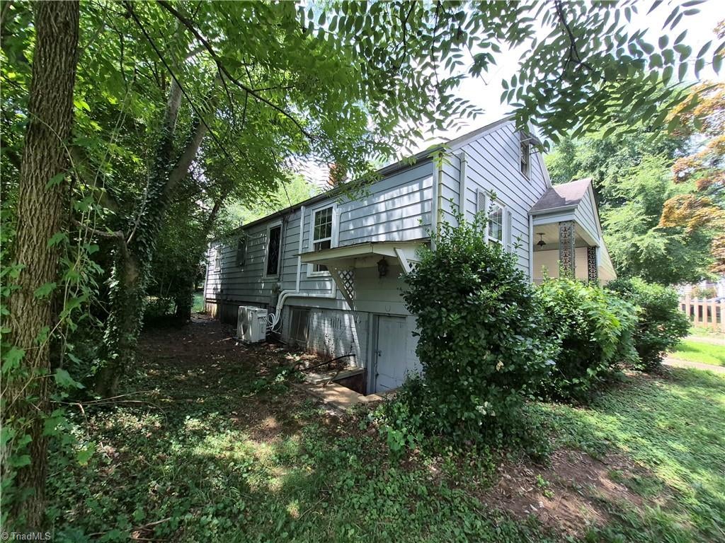 Photo of 1819 J Avenue, Greensboro, NC 27403 (MLS # 1229154)