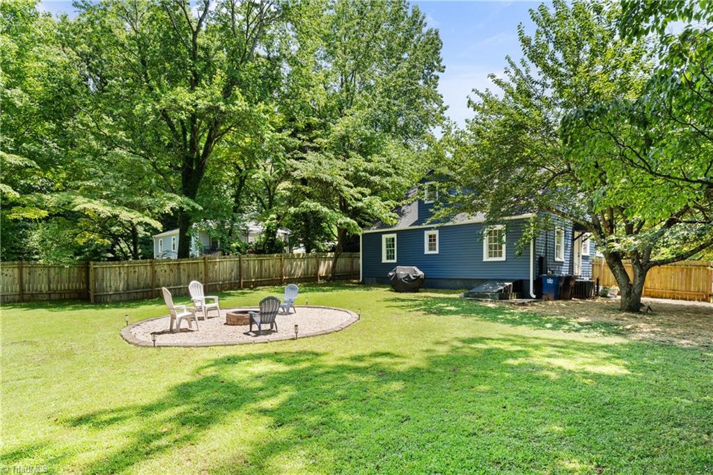 Winston-Salem, North Carolina 27104, United States, 2 Bedrooms Bedrooms, ,2 BathroomsBathrooms,Residential,Pending,160457