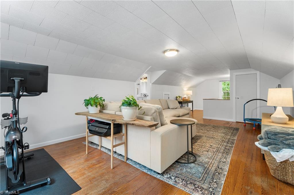 Winston-Salem, North Carolina 27104, United States, 2 Bedrooms Bedrooms, ,2 BathroomsBathrooms,Residential,Pending,160457