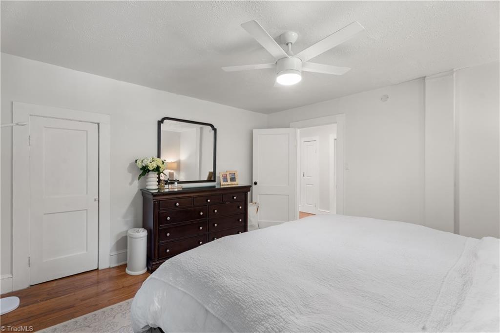 Winston-Salem, North Carolina 27104, United States, 2 Bedrooms Bedrooms, ,2 BathroomsBathrooms,Residential,Pending,160457