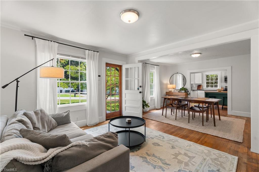 Winston-Salem, North Carolina 27104, United States, 2 Bedrooms Bedrooms, ,2 BathroomsBathrooms,Residential,Pending,160457