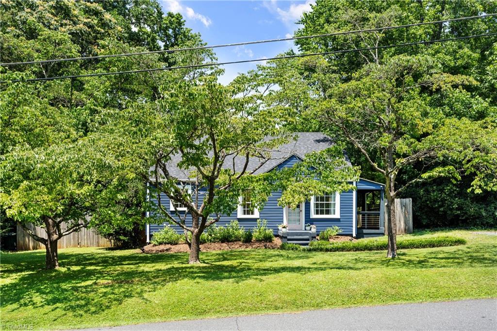 Winston-Salem, North Carolina 27104, United States, 2 Bedrooms Bedrooms, ,2 BathroomsBathrooms,Residential,Pending,160457