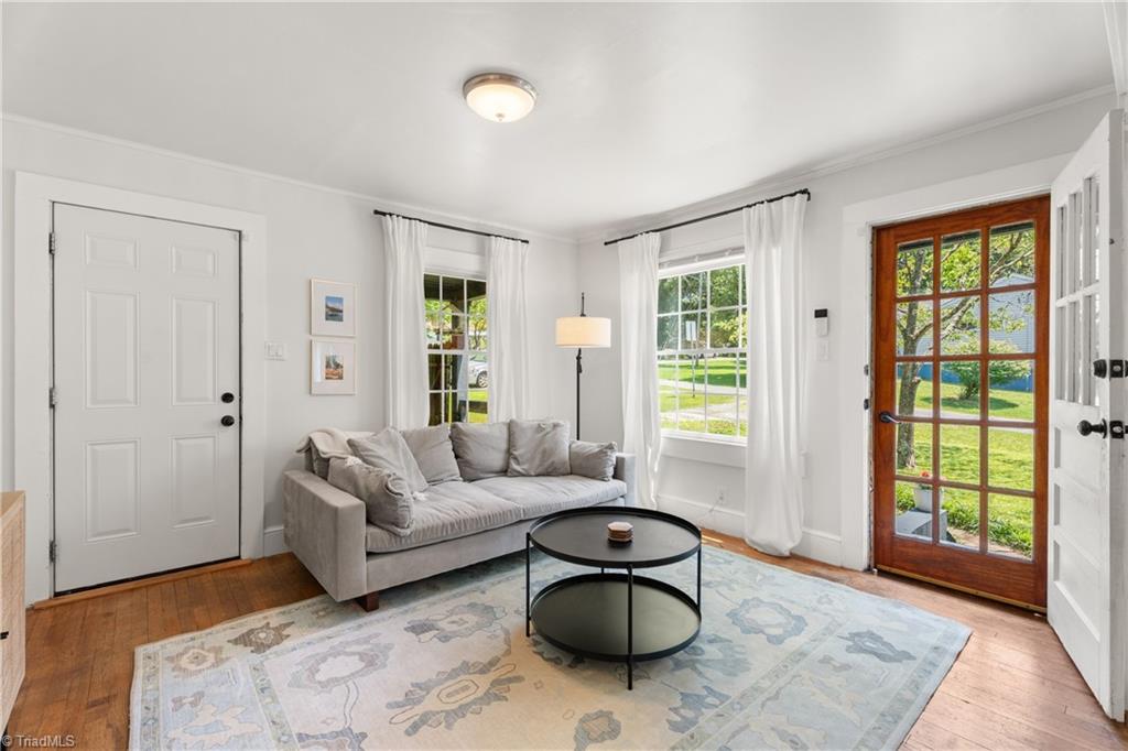 Winston-Salem, North Carolina 27104, United States, 2 Bedrooms Bedrooms, ,2 BathroomsBathrooms,Residential,Pending,160457