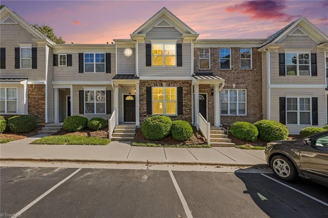 45 Ledgerstone Lane, photo 5 of 33