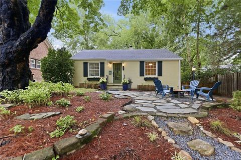 Homes For Sale - 415 Aberdeen Terrace<br/> Greensboro, NC 27403