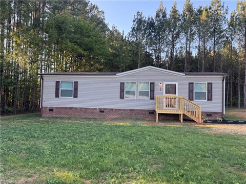 Mobile Home For Sale - 380 Ed Byerly Road<br/> Lexington, NC 27295
