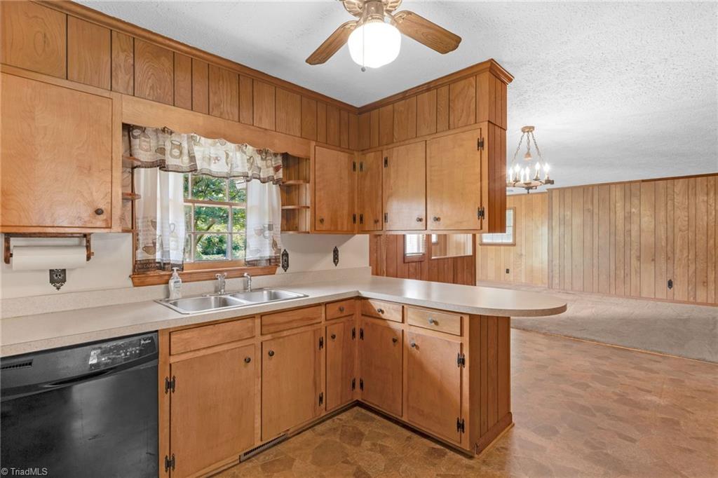 536 Lindsey Avenue, Asheboro, North Carolina image 9