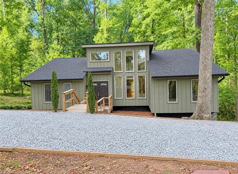 5618 Cates Drive, photo 1 of 34