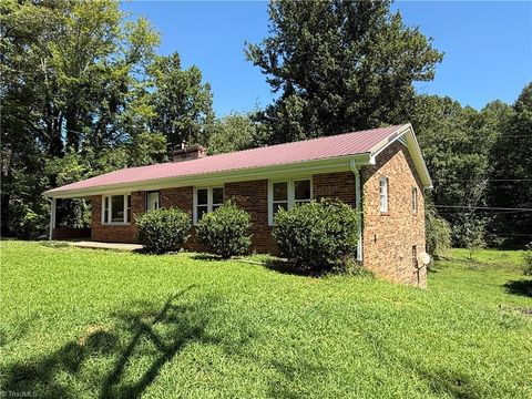 Homes For Sale - 83 Shady Valley Rd<br/> Cana, VA 24317