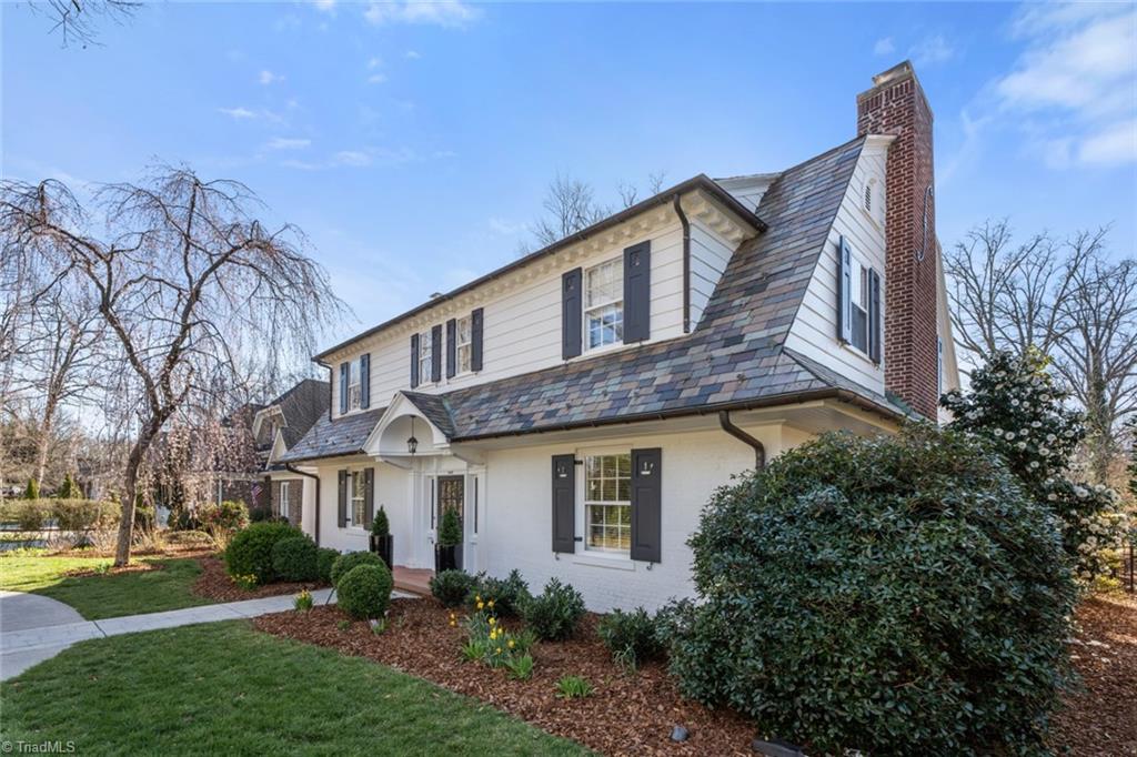 Winston-Salem, North Carolina 27104, United States, 4 Bedrooms Bedrooms, ,4 BathroomsBathrooms,Residential,Pending,91004