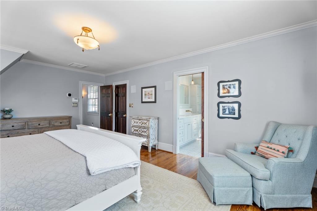 Winston-Salem, North Carolina 27104, United States, 4 Bedrooms Bedrooms, ,4 BathroomsBathrooms,Residential,Pending,91004