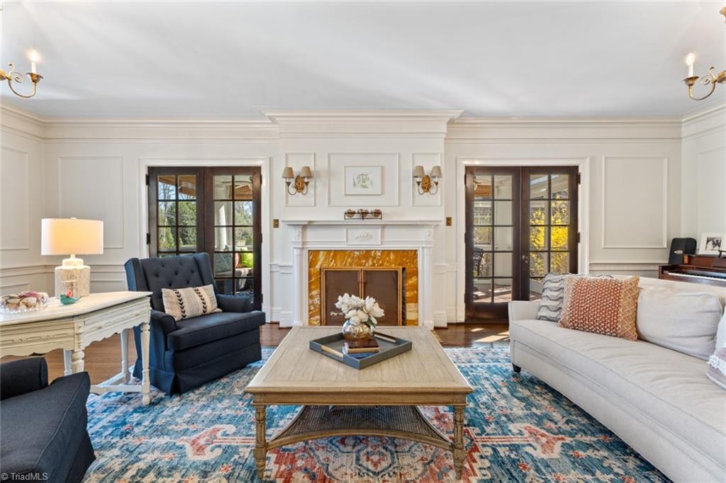 Winston-Salem, North Carolina 27104, United States, 4 Bedrooms Bedrooms, ,4 BathroomsBathrooms,Residential,Pending,91004