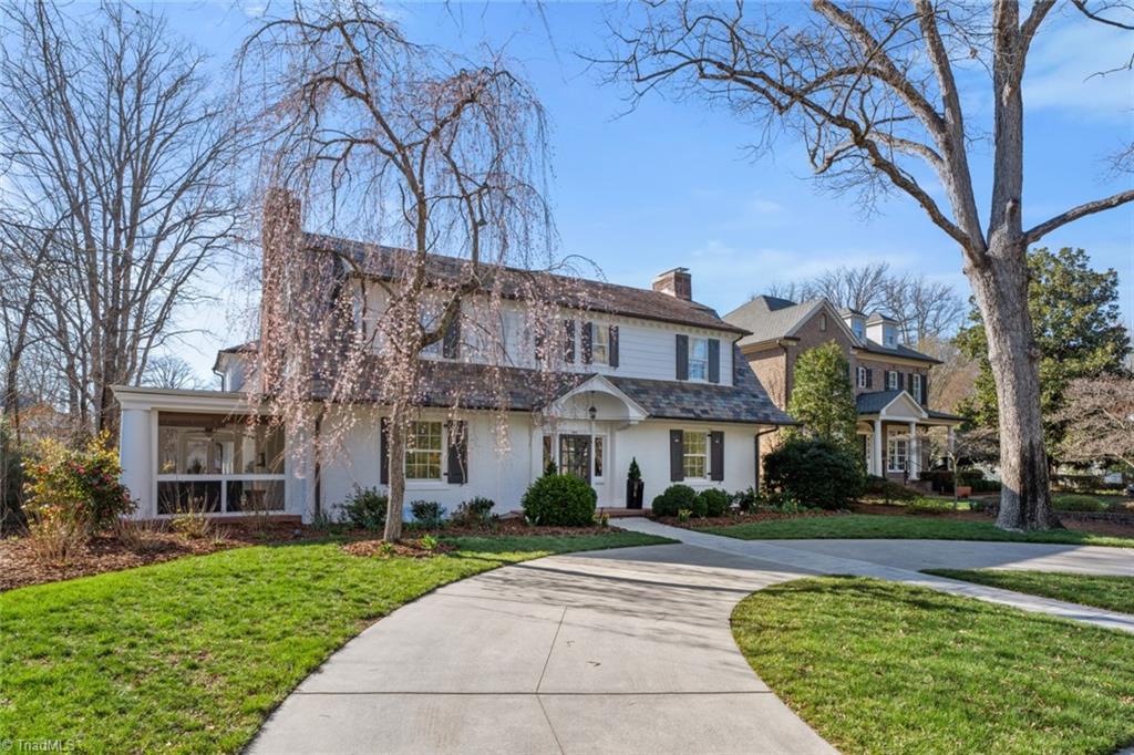 Winston-Salem, North Carolina 27104, United States, 4 Bedrooms Bedrooms, ,4 BathroomsBathrooms,Residential,Pending,91004