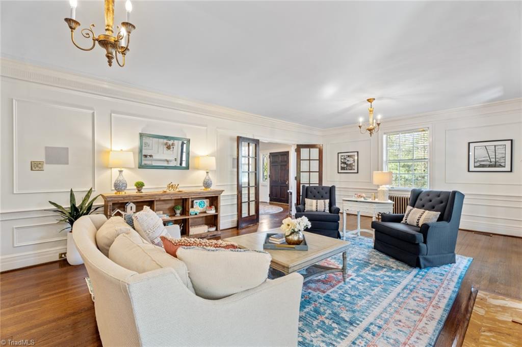 Winston-Salem, North Carolina 27104, United States, 4 Bedrooms Bedrooms, ,4 BathroomsBathrooms,Residential,Pending,91004