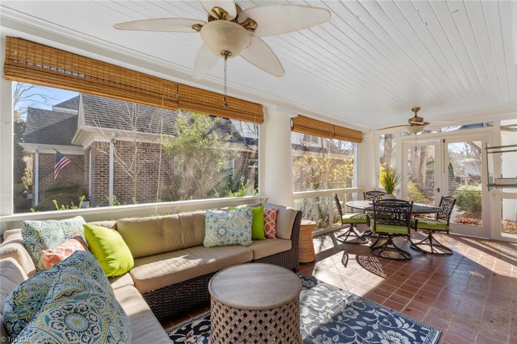 Winston-Salem, North Carolina 27104, United States, 4 Bedrooms Bedrooms, ,4 BathroomsBathrooms,Residential,Pending,91004