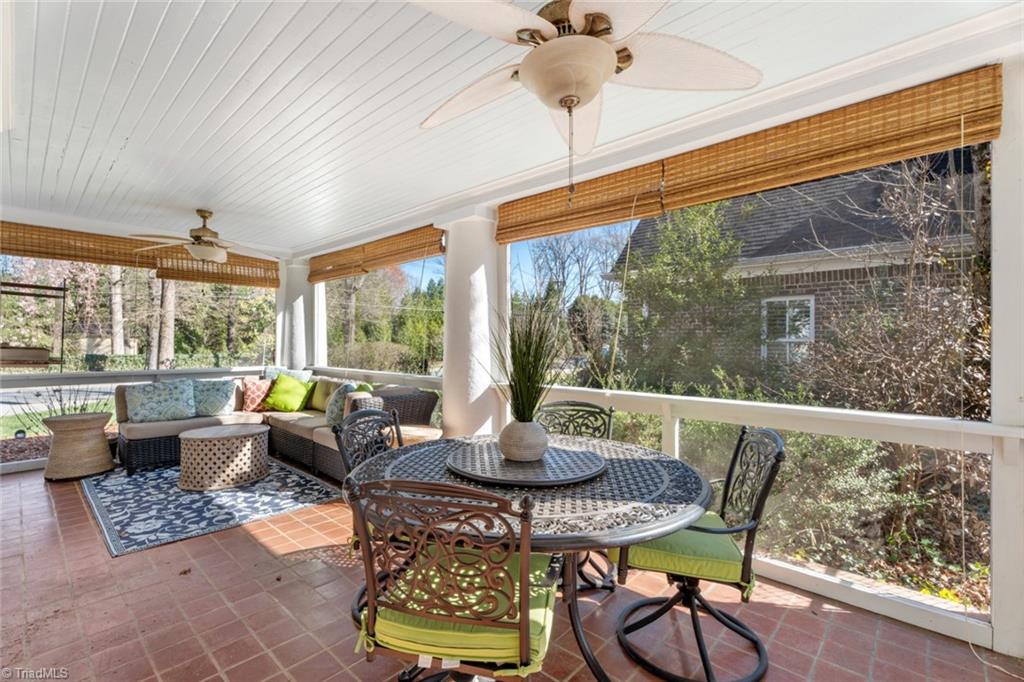 Winston-Salem, North Carolina 27104, United States, 4 Bedrooms Bedrooms, ,4 BathroomsBathrooms,Residential,Pending,91004