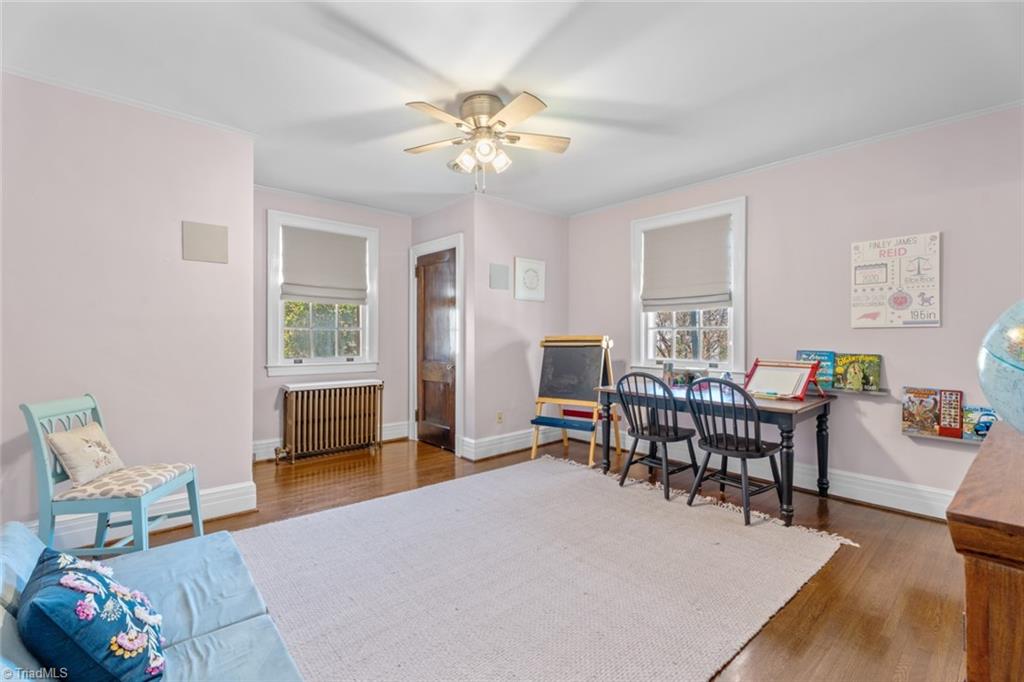 Winston-Salem, North Carolina 27104, United States, 4 Bedrooms Bedrooms, ,4 BathroomsBathrooms,Residential,Pending,91004