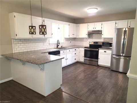 532 Henderson Drive Clemmons NC 27012